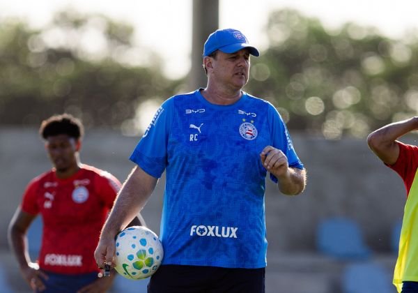 Trio volta a ficar disponível para Rogério Ceni contra o Vasco