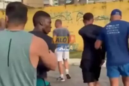 Homens detidos na orla de Salvador