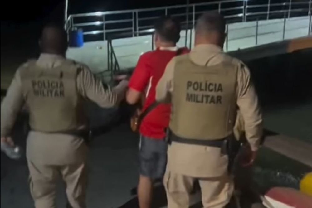 Homem conduzido pela Policia Militar