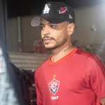 matheuzinho provoca torcedores do vasco apos derrota em sao januario
