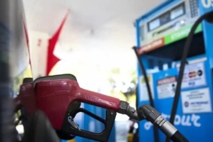 Bomba de combustível em posto