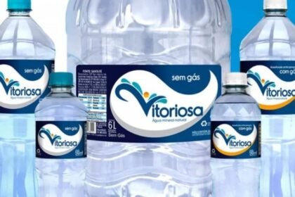 Anvisa proíbe lote de água mineral após detecção de coliformes