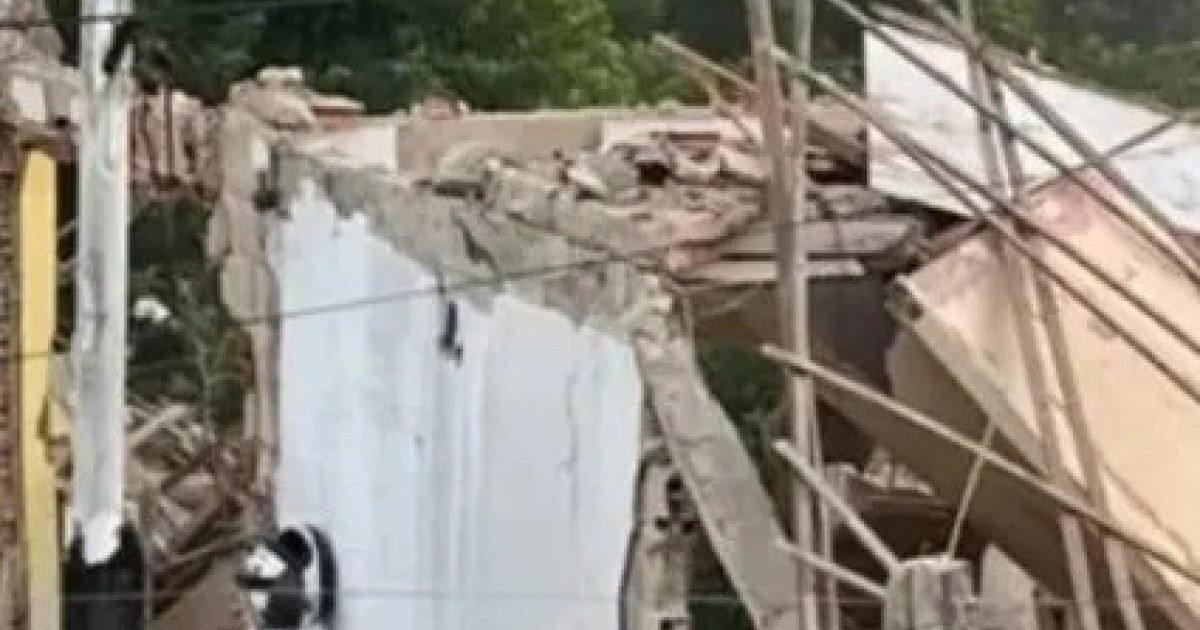Casas atingidas por explosão em Santo Antônio de Jesus