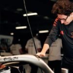 Mattia Binotto, chefe da Audi na Fórmula 1, no box da equipe