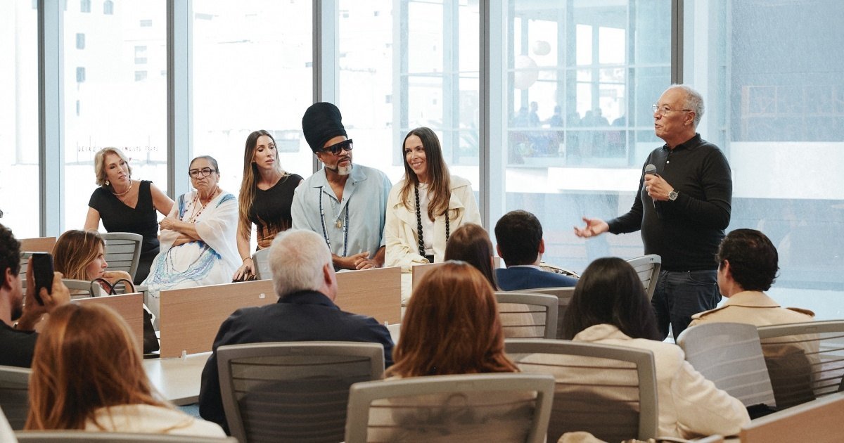 Apresentação do Camarote Brown para convidados