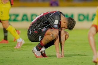 Jogador do Vitória em campo