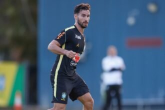 Martinelli em treino da Seleção Brasileira