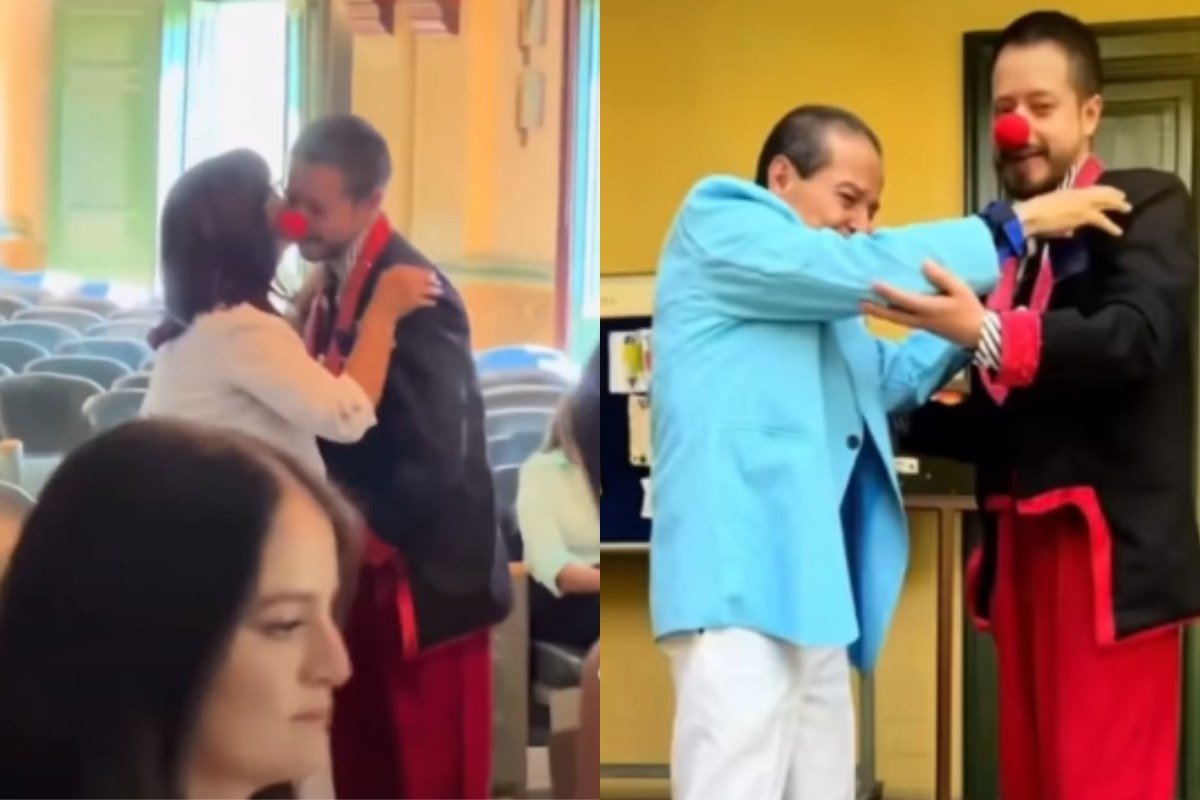 Formando vestido de palhaço recebe diploma
