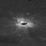 Nova cratera de impacto na superfície da Lua