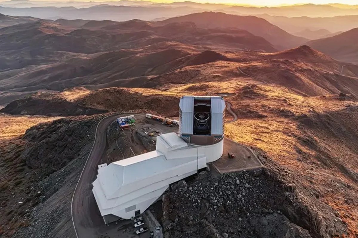 Estrutura do Observatório Vera C. Rubin, no Chile