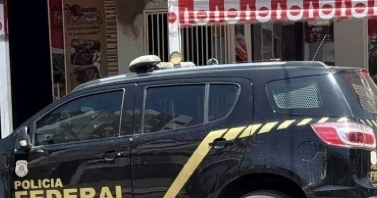 Agentes da Polícia Federal