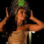Paolla Oliveira em desfile de Carnaval