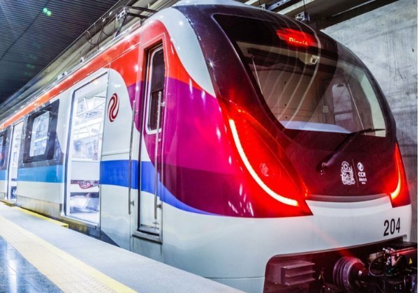 Trem do Metrô de Salvador na estação