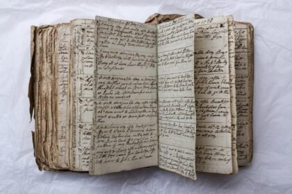 Páginas de manuscrito antigo