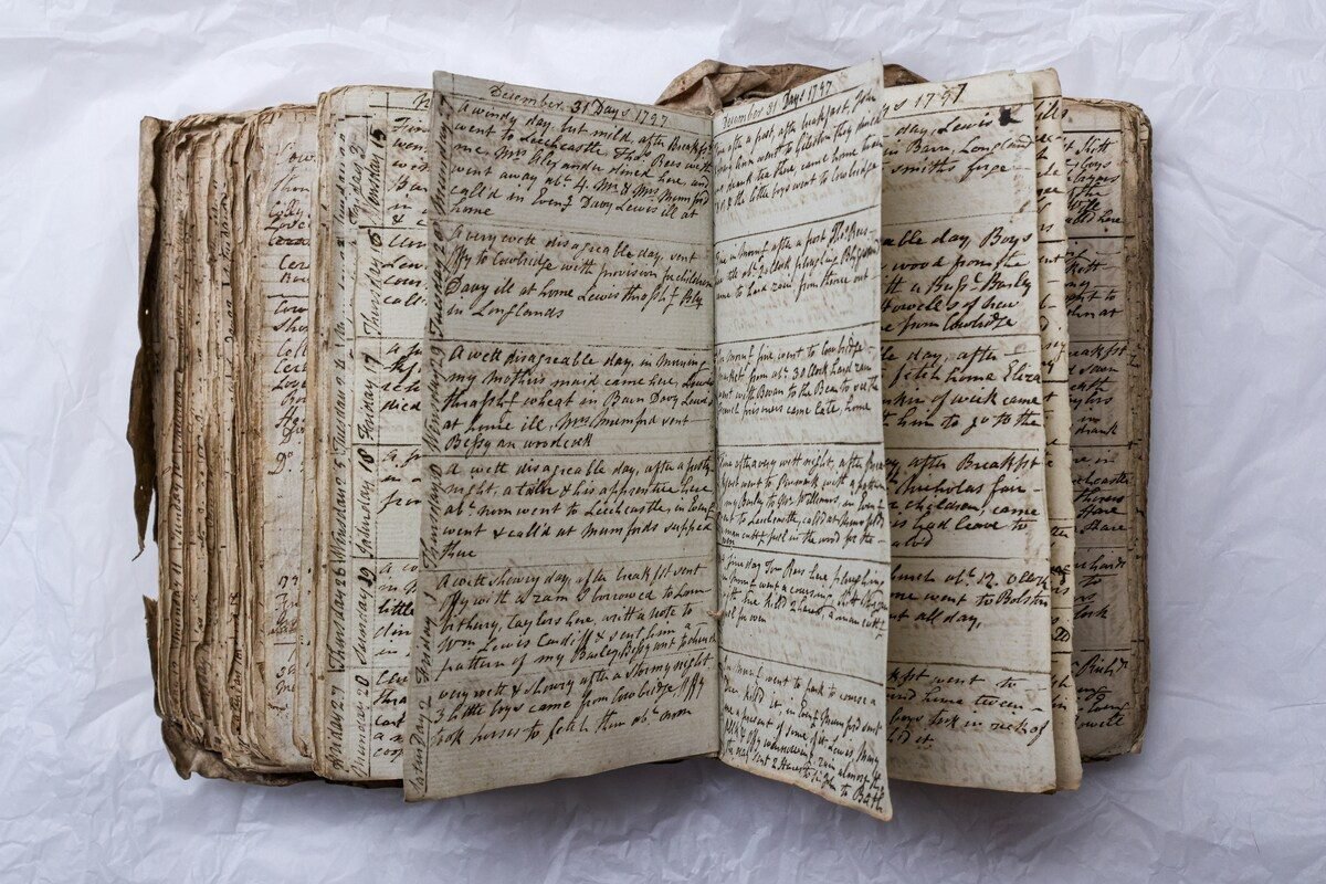 Páginas de manuscrito antigo