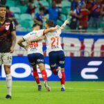 Jogadores do Bahia na Arena Fonte Nova