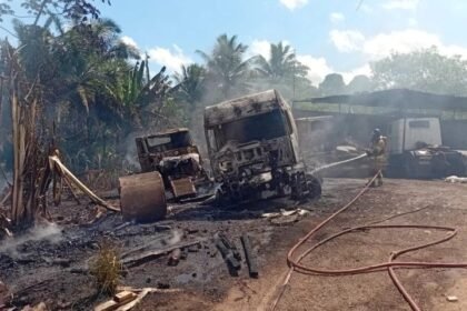 Incêndio em oficina em Camaçari