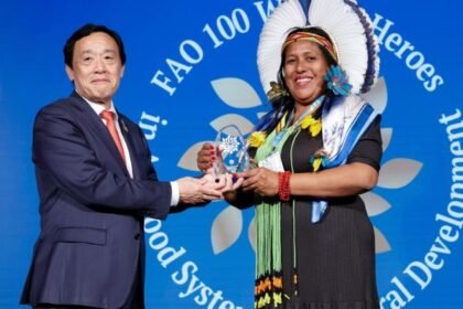 Luena Pataxó recebe homenagem da FAO em Roma