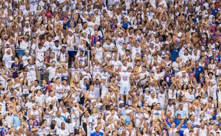 Torcida do Bahia na arquibancada