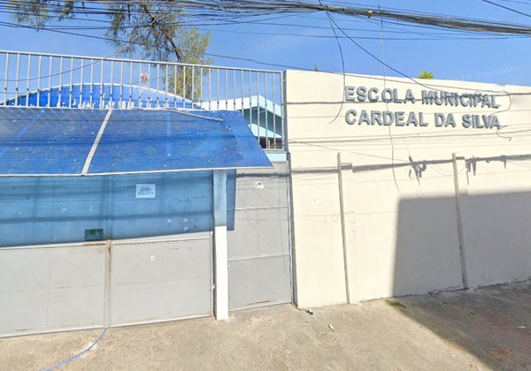 Fachada de escola municipal em Salvador