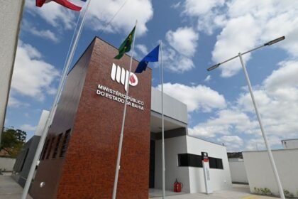 Fachada de prédio do Ministério Público da Bahia