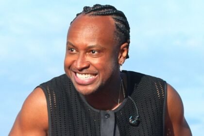Cantor Thiaguinho se apresenta em show