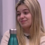 Influenciadora Viih Tube sorri para a câmera