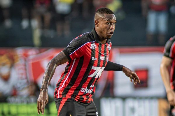 Volante Dudu, do Vitória